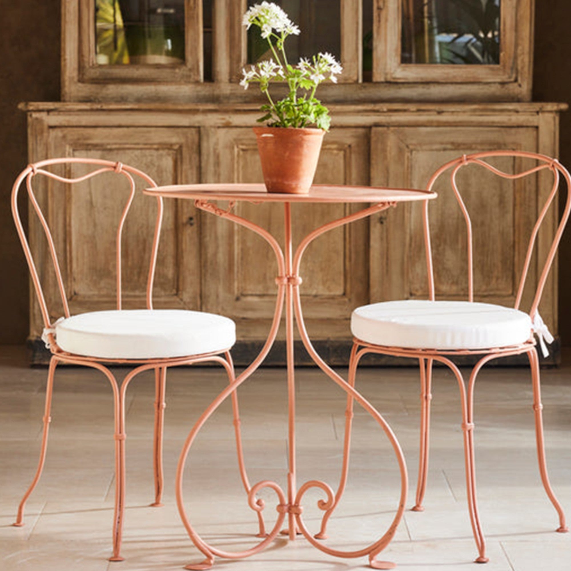 Nismaaya French Iron Bistro Set – Nismaaya Decor
