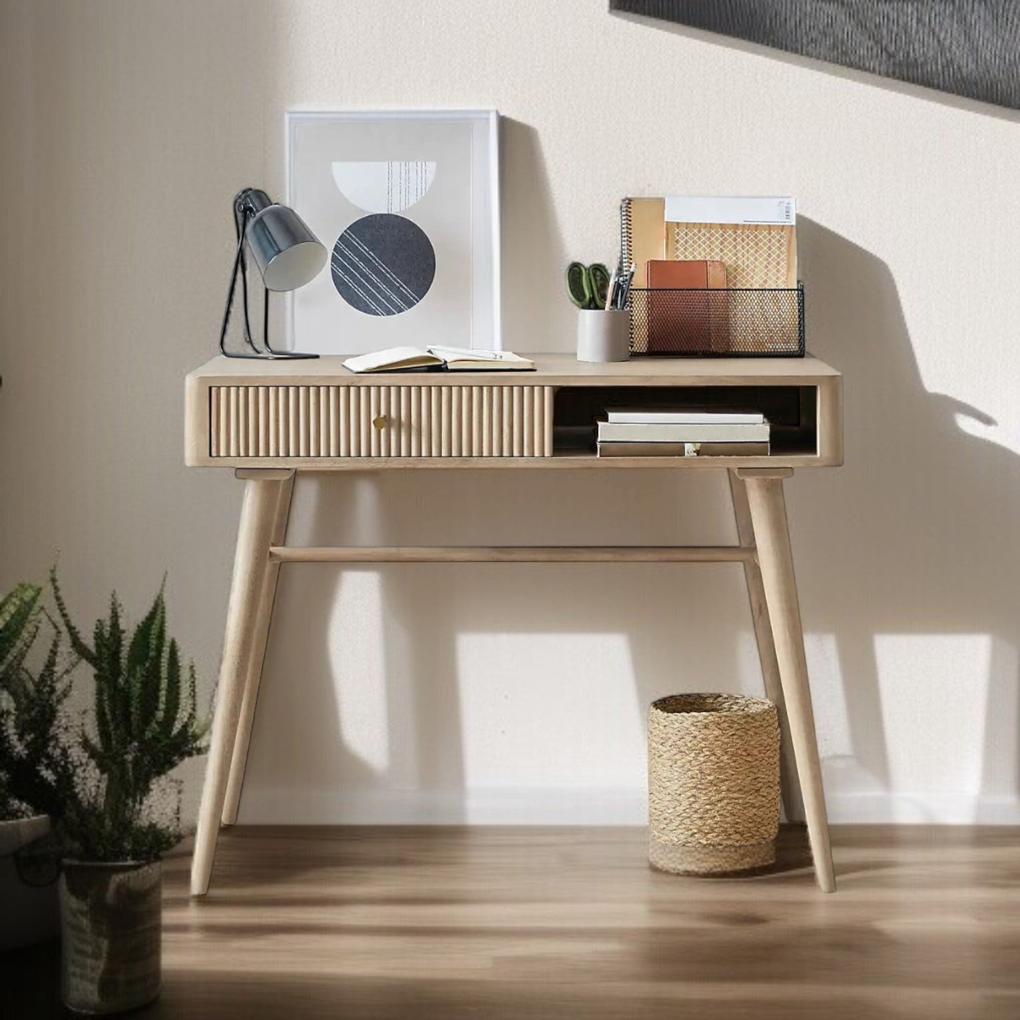 Pillar Study Table – Nismaaya Decor